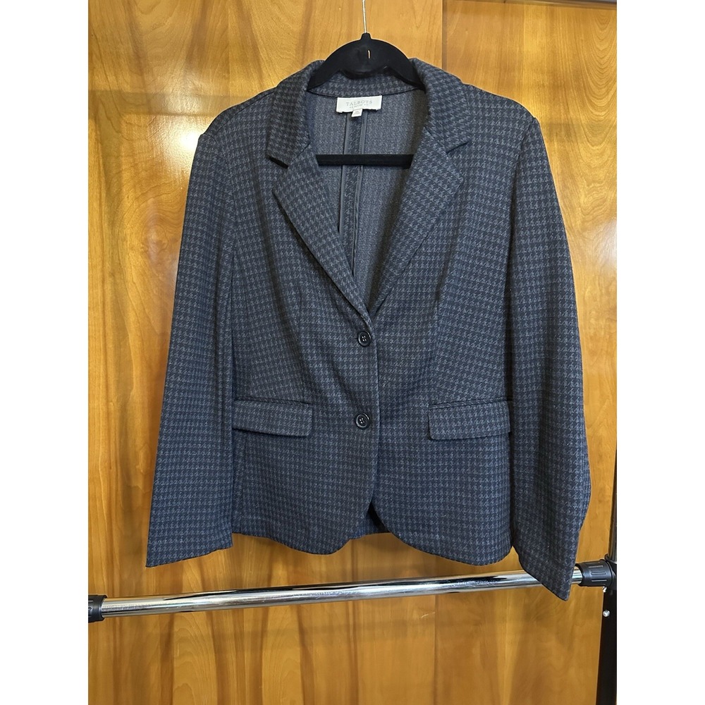 Women's Talbots Petite Medium Black/Grey Pattern Blazer. 2 Button.